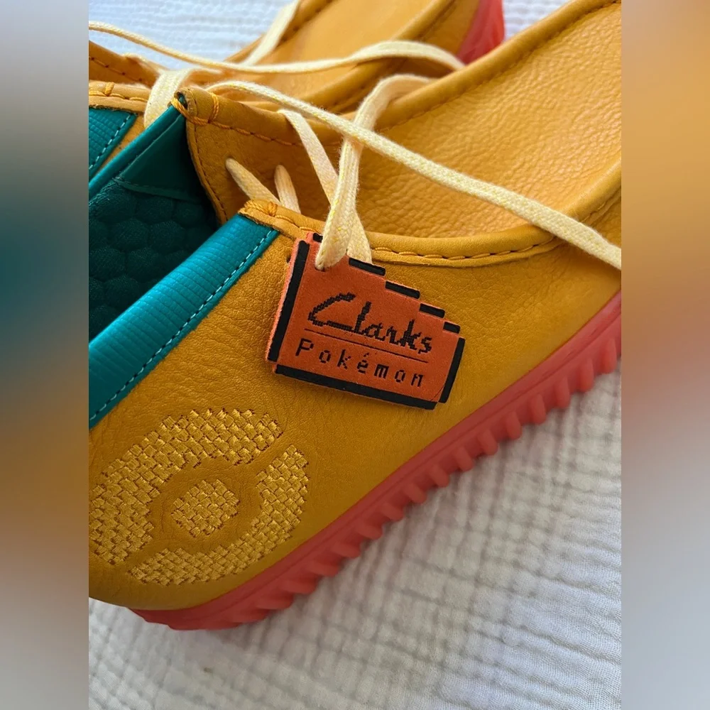 Clarks x Pokémon Torhill Explore Chukka Boot Orange Charmander US Size 8 - Picture 10 of 10